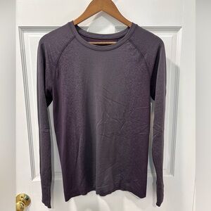 Athleta Women’s Momentum Seamless Long Sleeve Top Size Small Purple EUC Workout